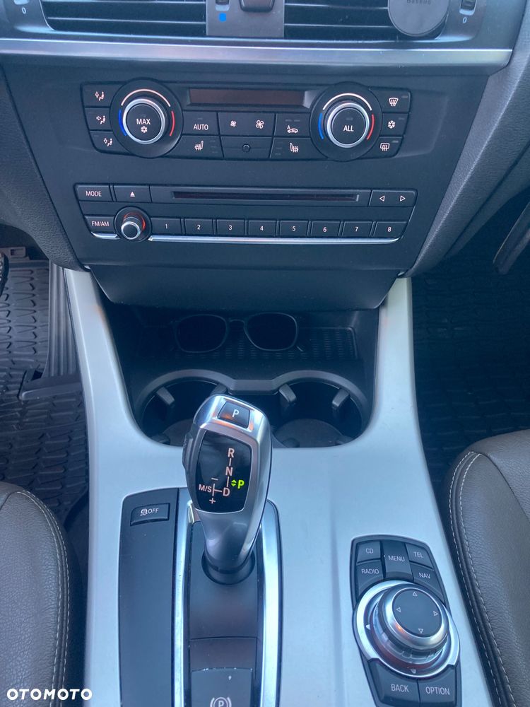 BMW X3 xDrive28i - 16