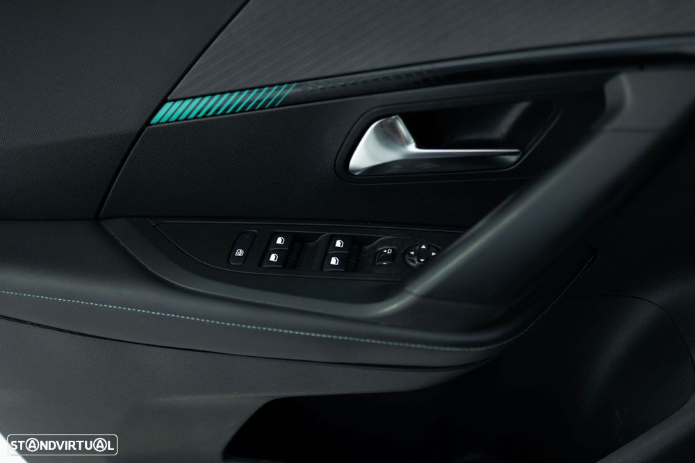 Peugeot e-2008 50 kWh Allure - 35