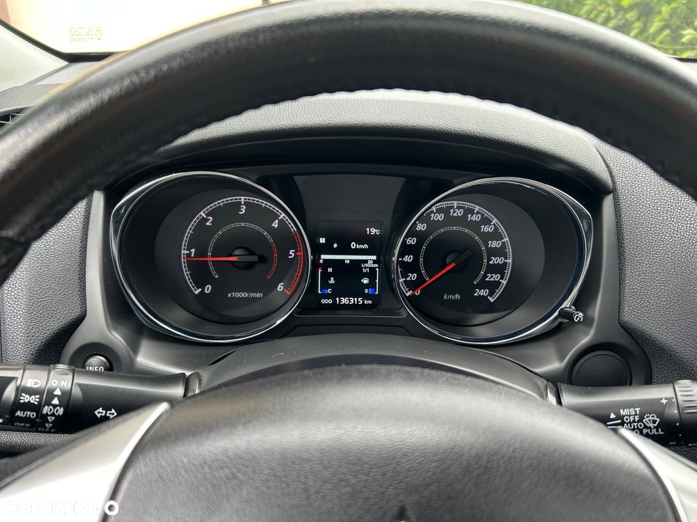 Mitsubishi ASX 1.8 DI-D 2WD Intense - 16