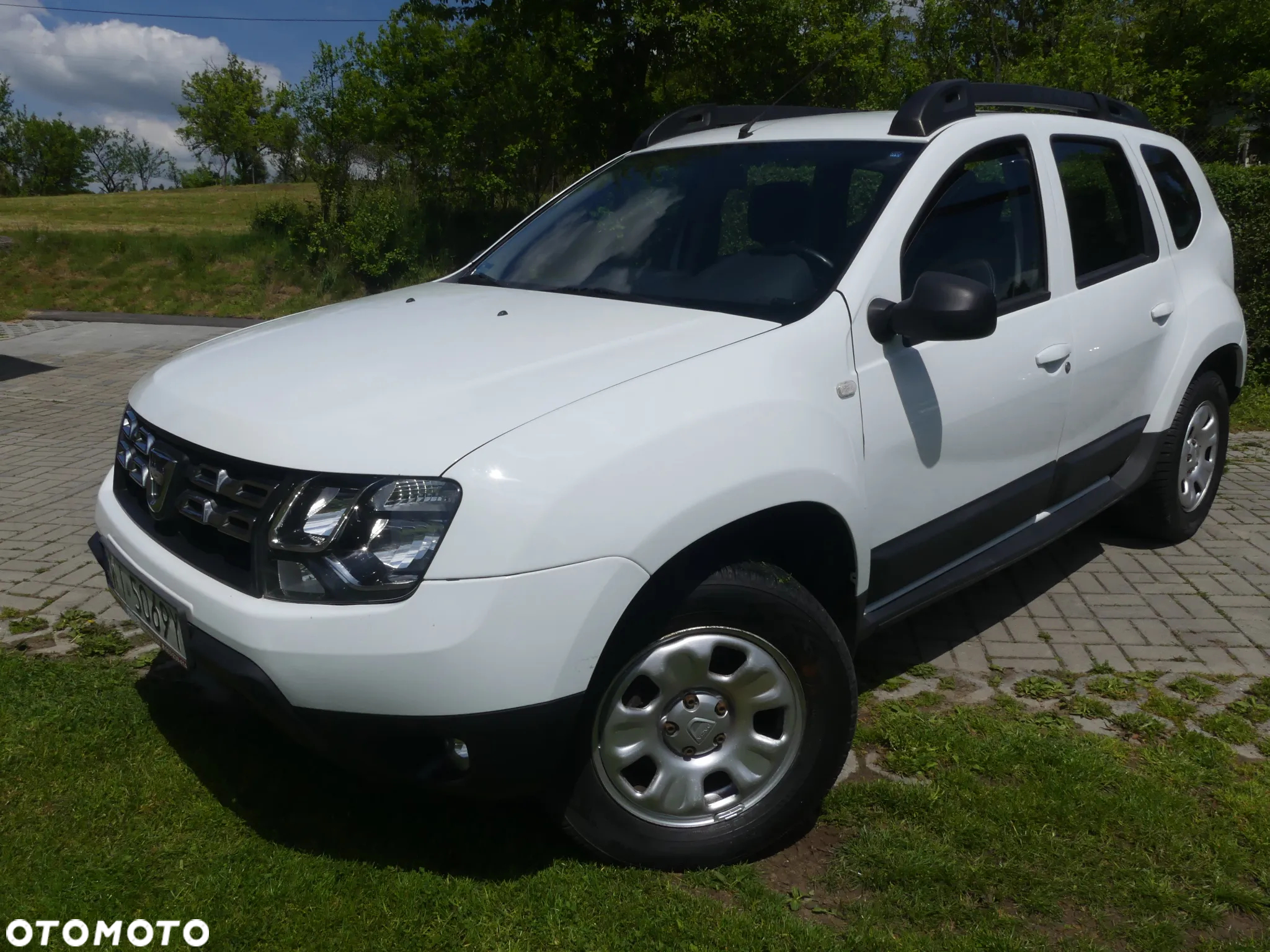 Dacia Duster 1.6 Laureate 4x4 - 11