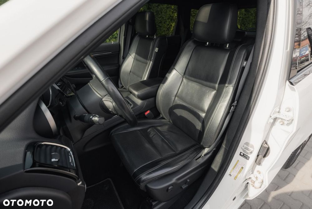 Jeep Grand Cherokee - 12