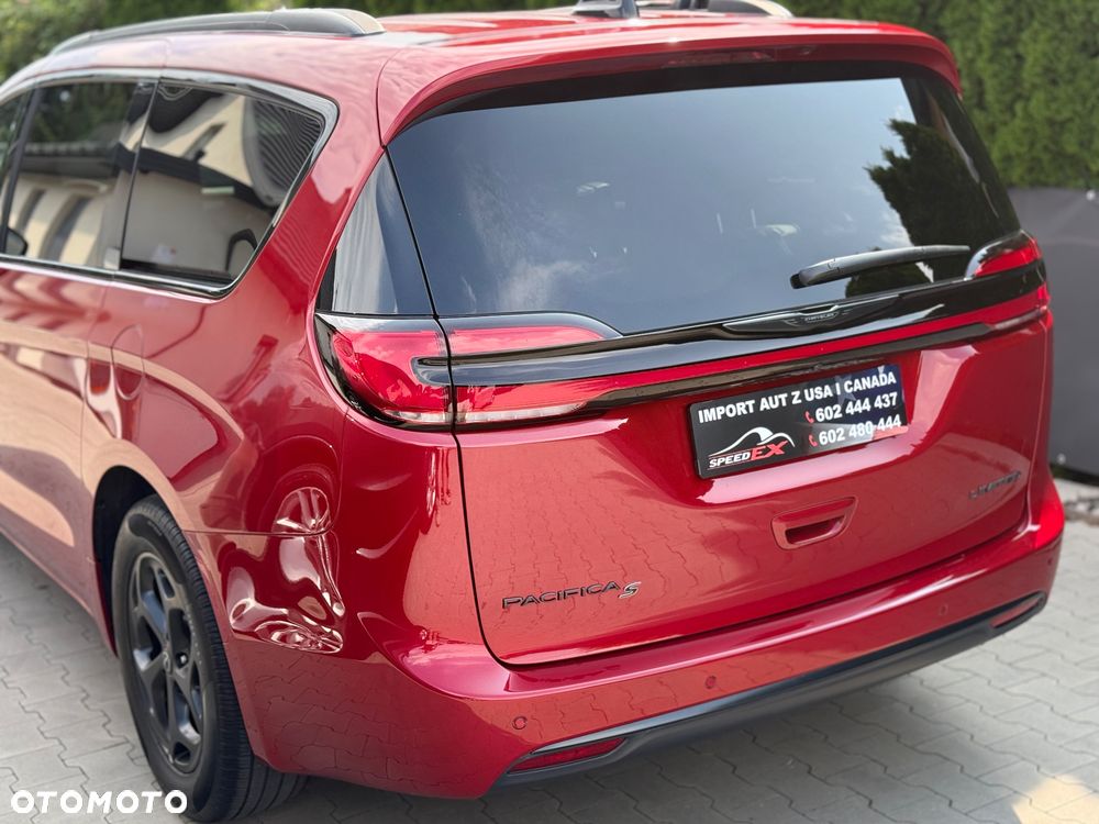 Chrysler Pacifica - 10