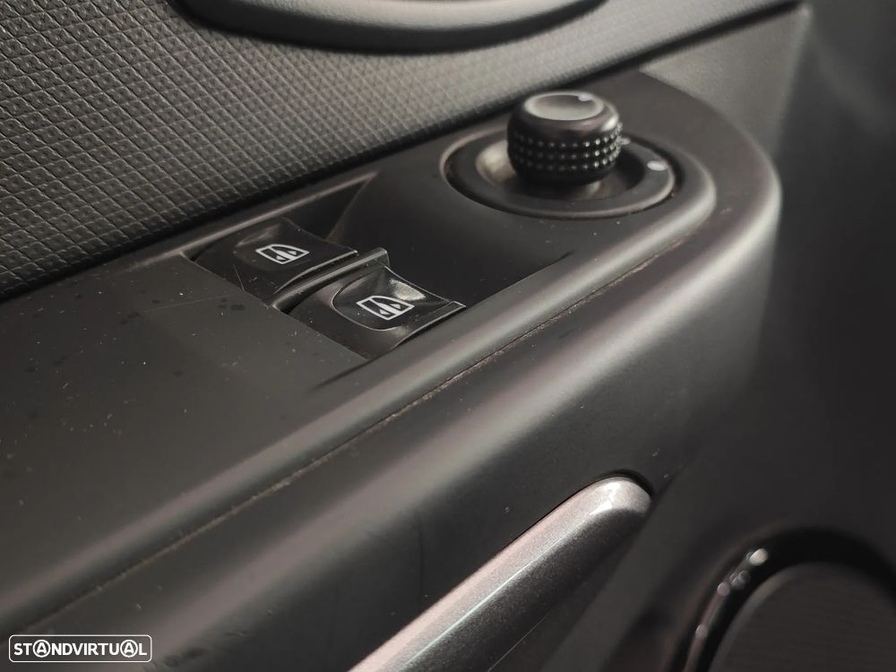 Renault Clio 0.9 TCe Limited Edition - 18