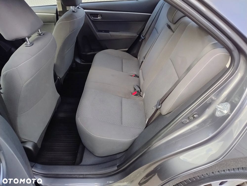 Toyota Corolla 1.6 Comfort - 11