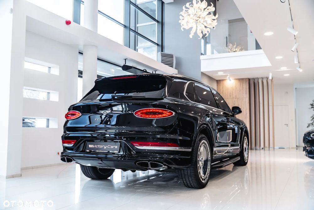 Bentley Bentayga W12 Mulliner - 11