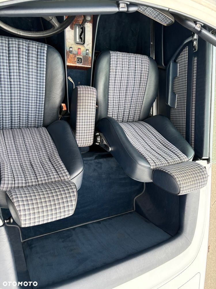 Mercedes-Benz SL - 13