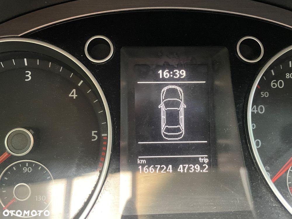 Volkswagen Passat 2.0 TDI Comfortline DSG - 40