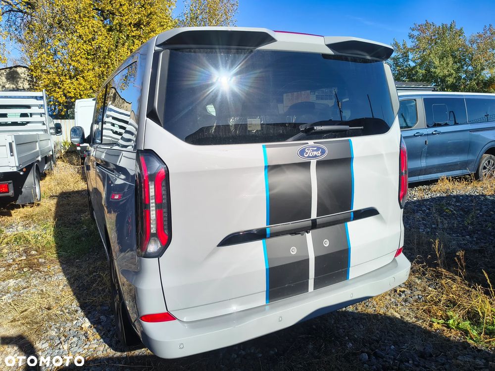 Ford Tourneo Custom - 7