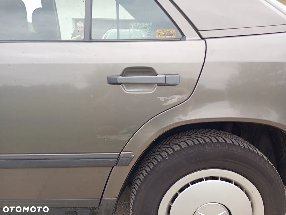 Mercedes-Benz W124 (1984-1993) - 11