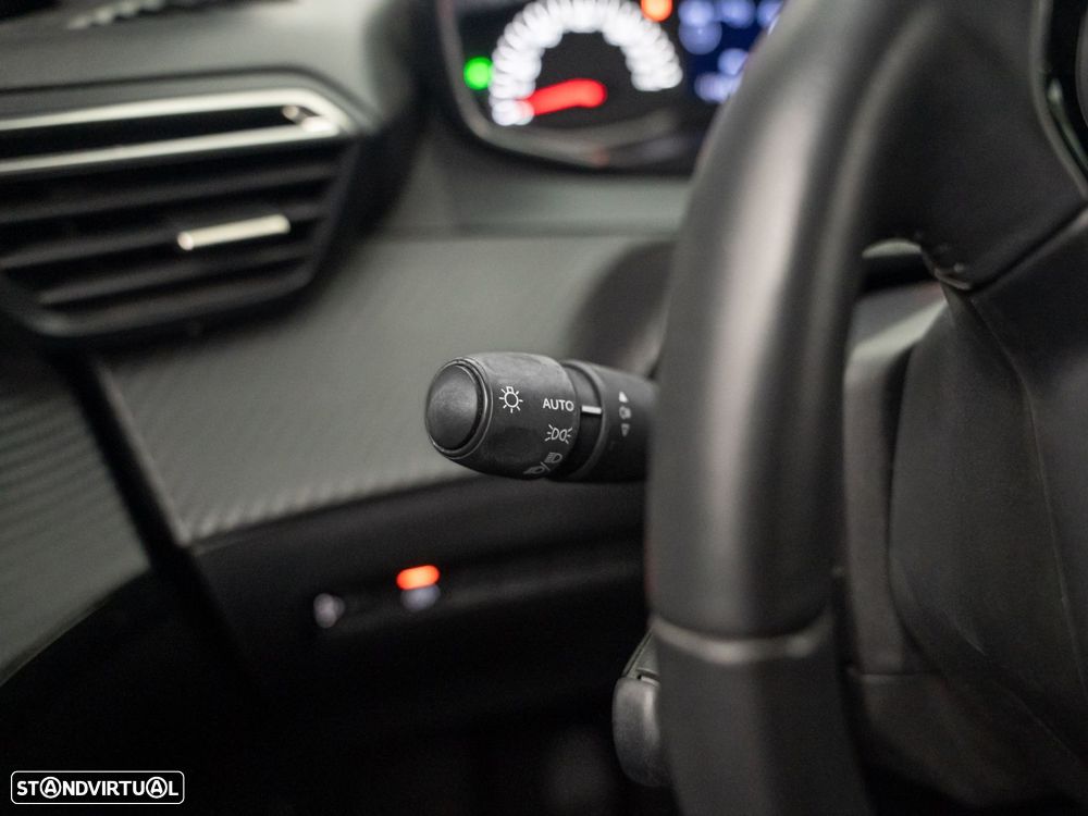 Peugeot 208 1.2 PureTech Active - 22