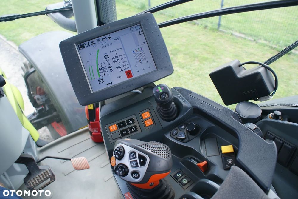 Claas Axion 830 CMATIC - 8