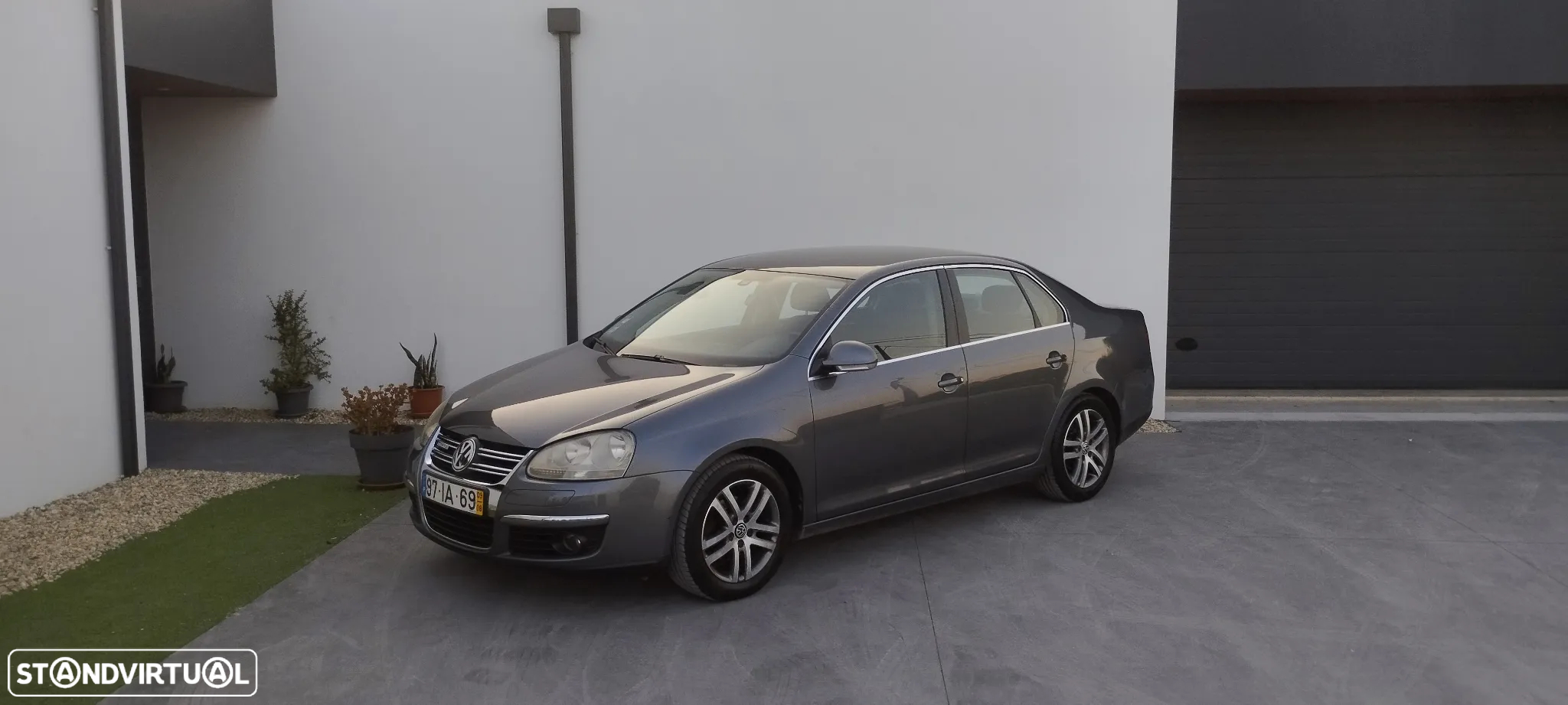 VW Jetta 1.9 TDi BlueM. Confortline - 9