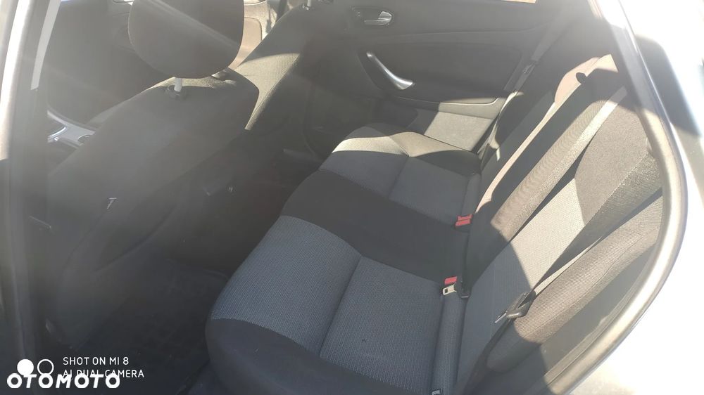 Ford Mondeo 1.8 TDCi Titanium - 9