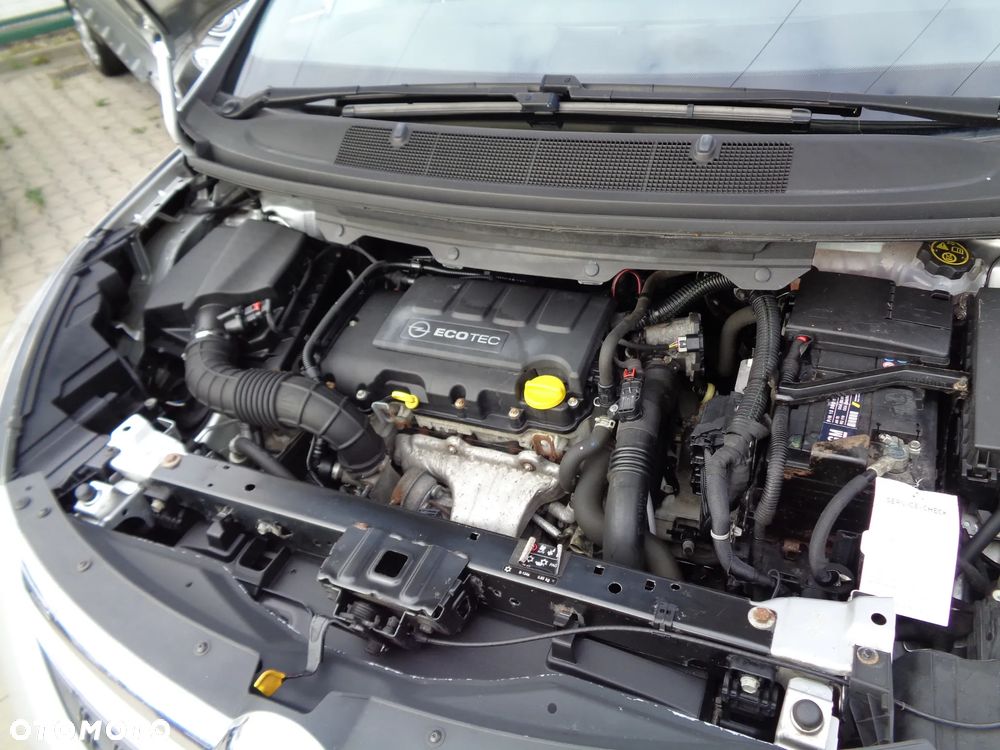 Opel Zafira Tourer 1.4 Turbo drive - 29