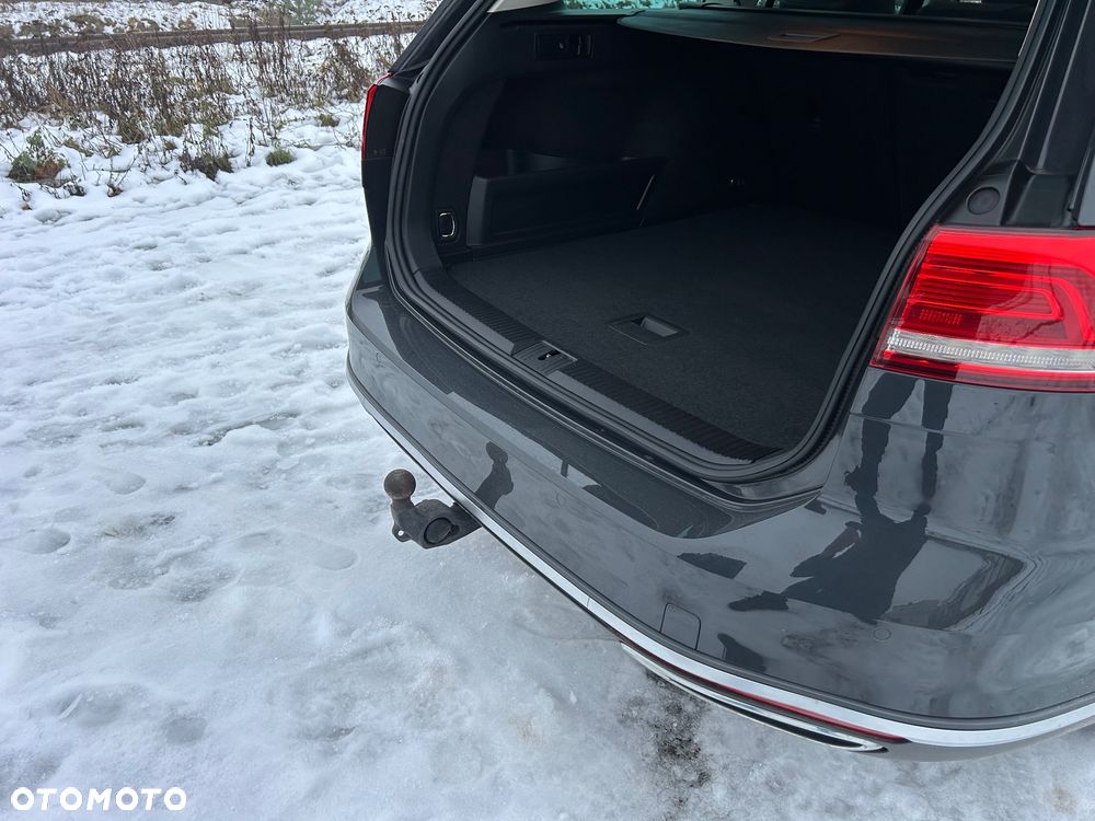 Volkswagen Passat 2.0 TDI SCR 4Motion DSG Alltrack - 11