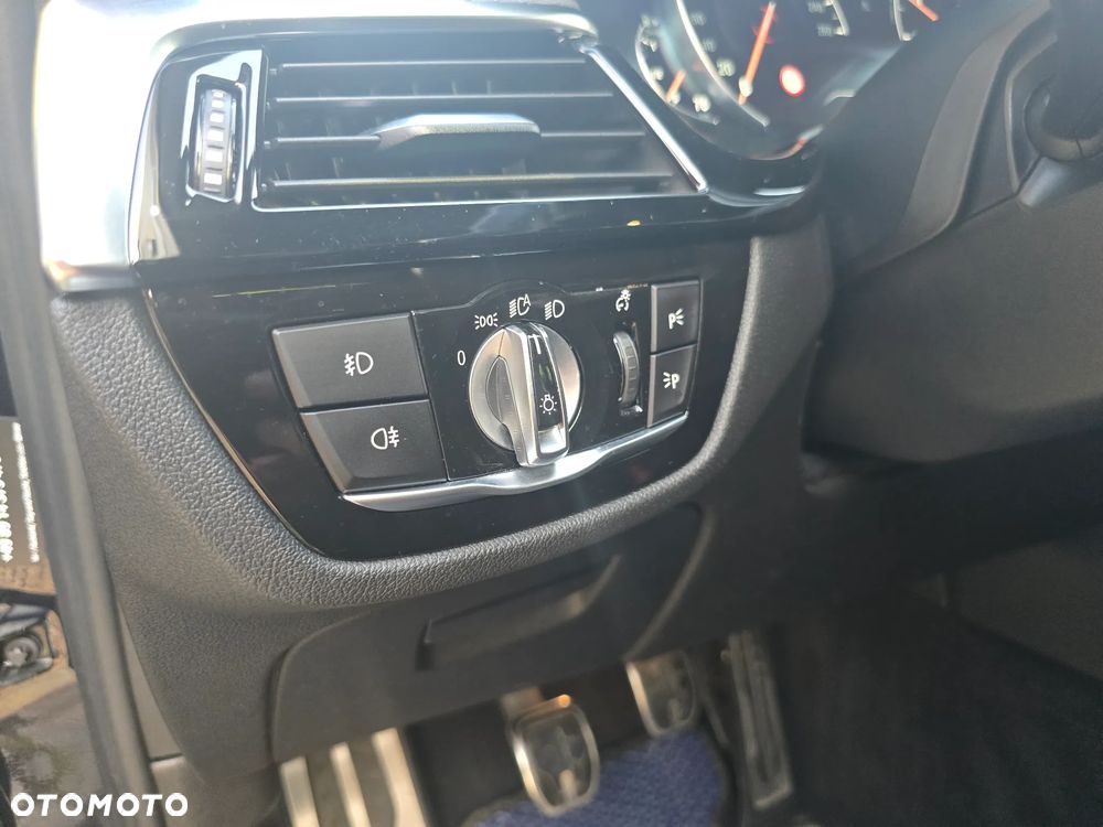 BMW Seria 5 520d M Sport - 31