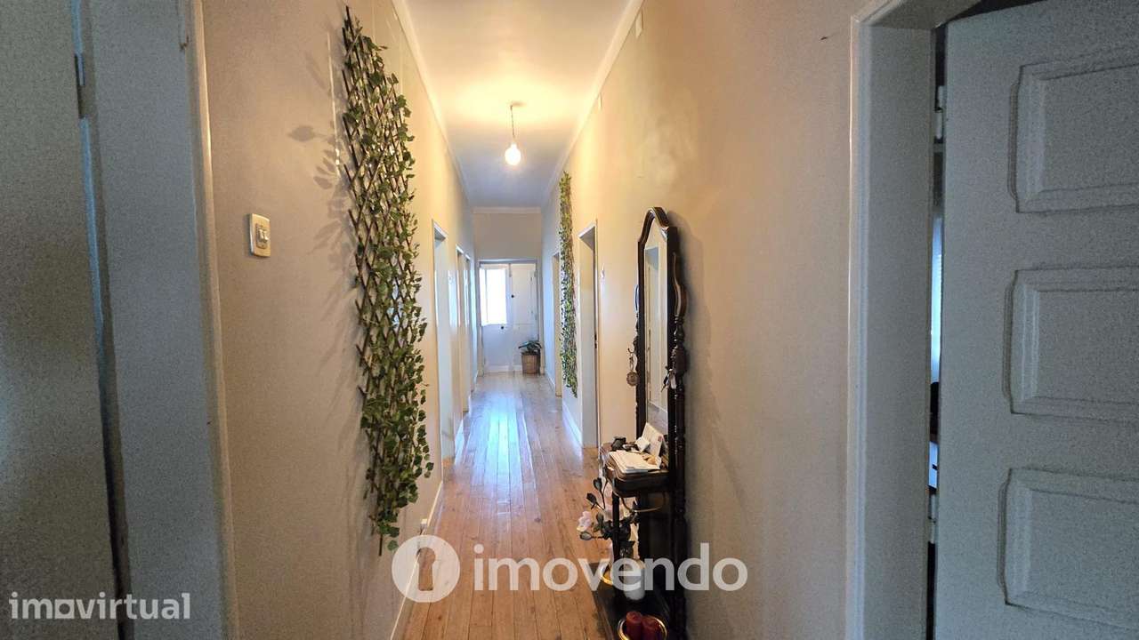 Prédio urbano, com três T4 e garagem, em Asseiceira, Tomar - Grande imagem: 3/28