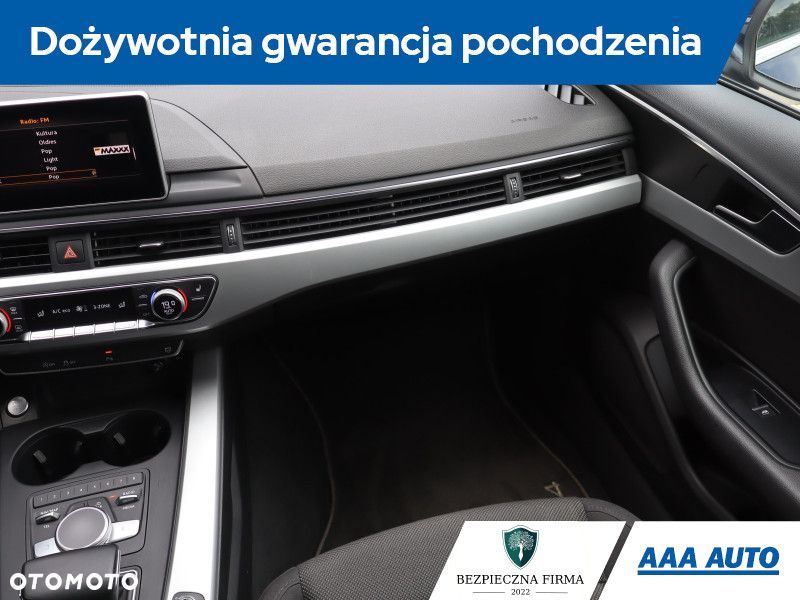 Audi A4 Limousine - 10