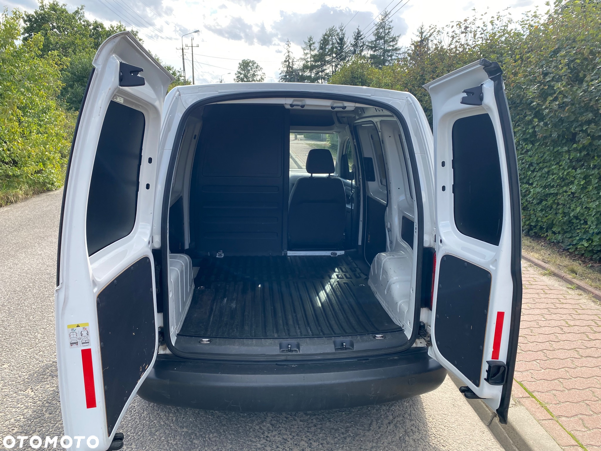 Volkswagen Caddy 1.6 TDI - 9