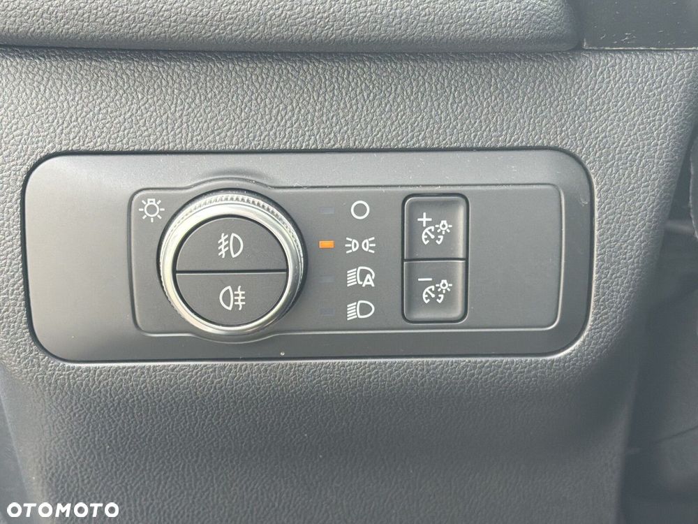 Ford Kuga - 24