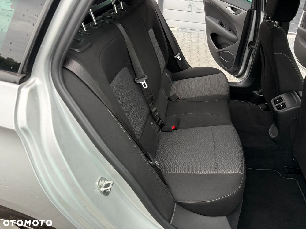 Opel Insignia - 15
