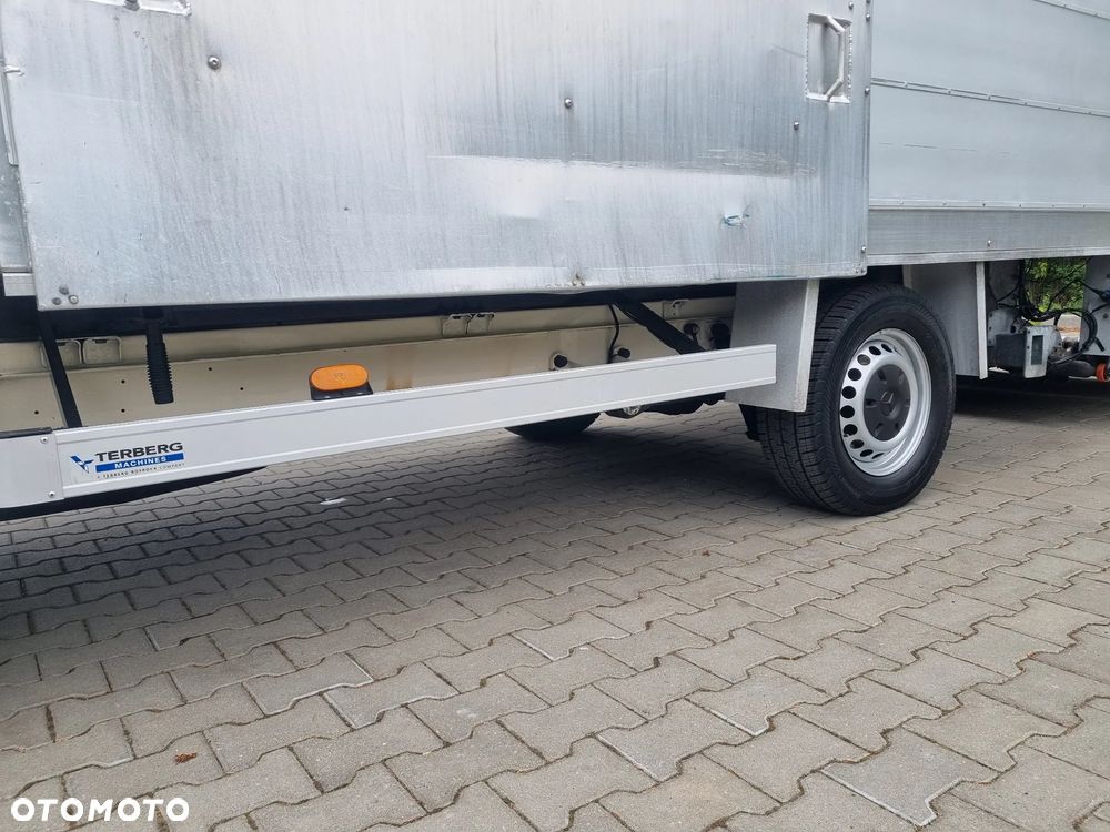 Mercedes-Benz Sprinter - 18