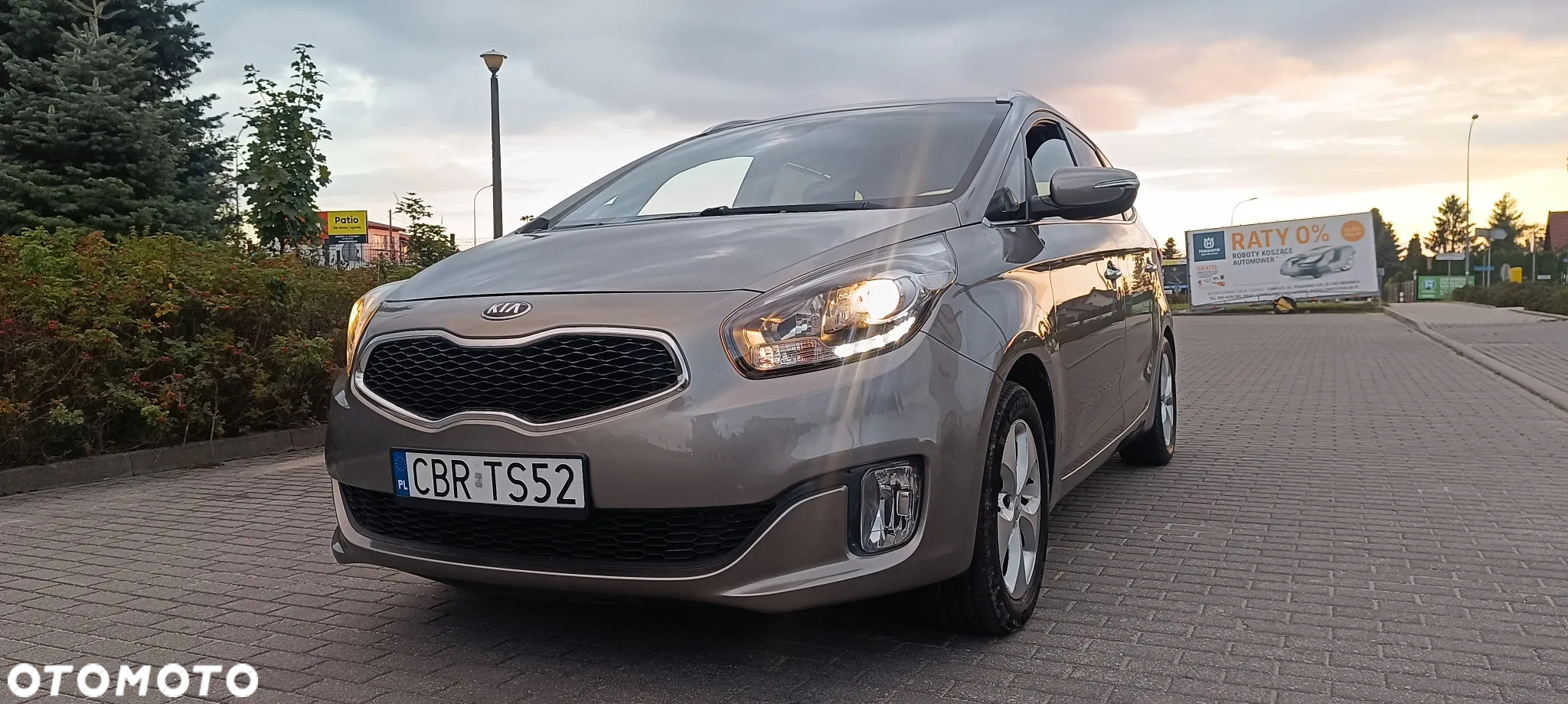 Kia Carens - 5