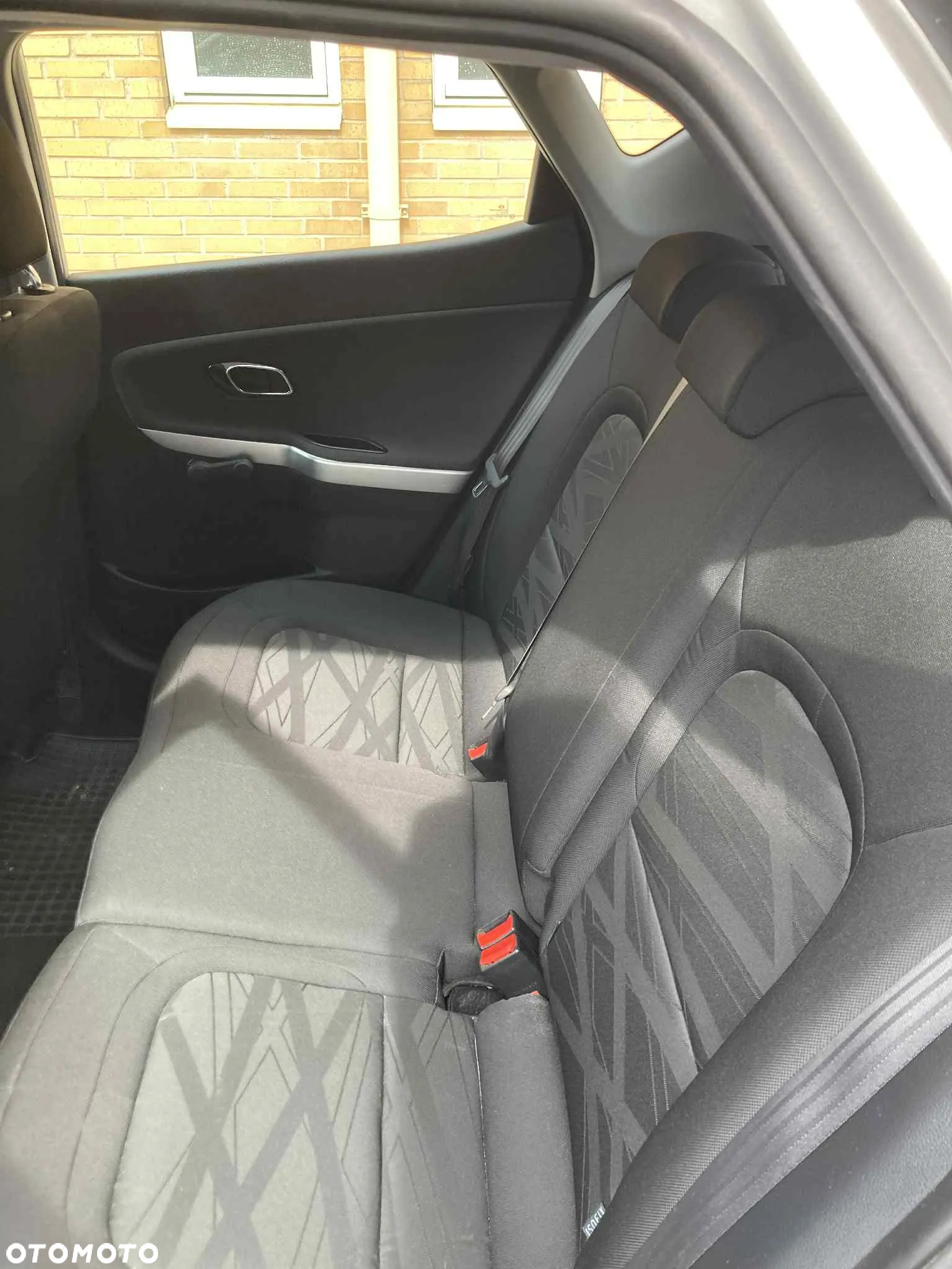 Kia Ceed - 9