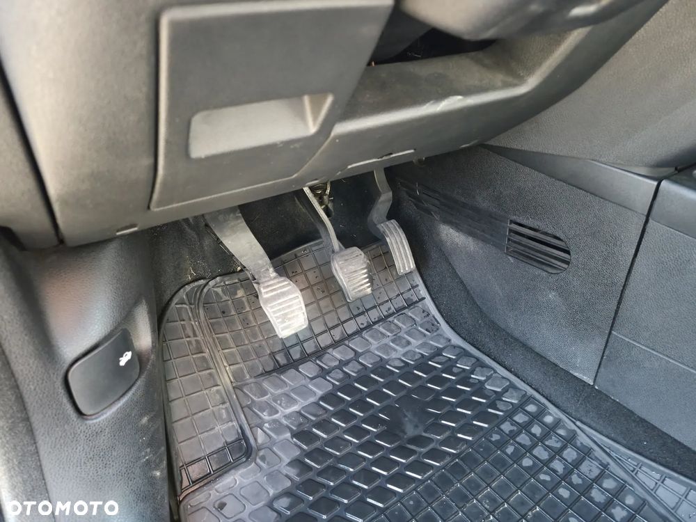 Ford Fiesta 1.4 Trend - 21