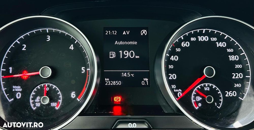 Volkswagen Golf 2.0 TDI BlueMotion Technology Allstar - 31