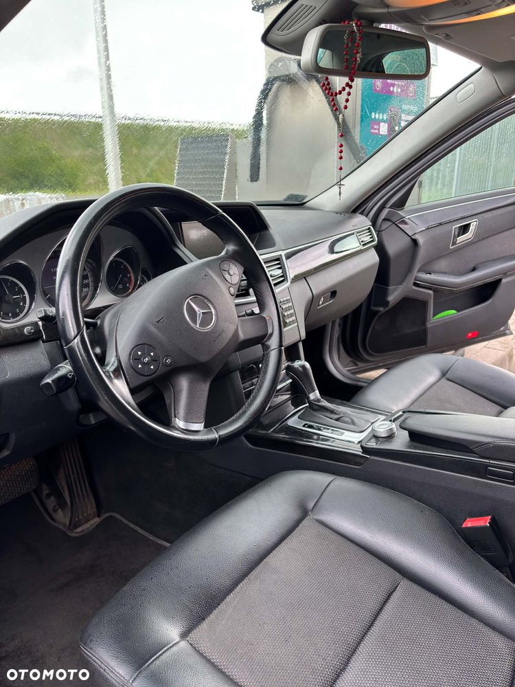 Mercedes-Benz Klasa E 250 CDI 4-Matic BlueEff Avantgarde - 6