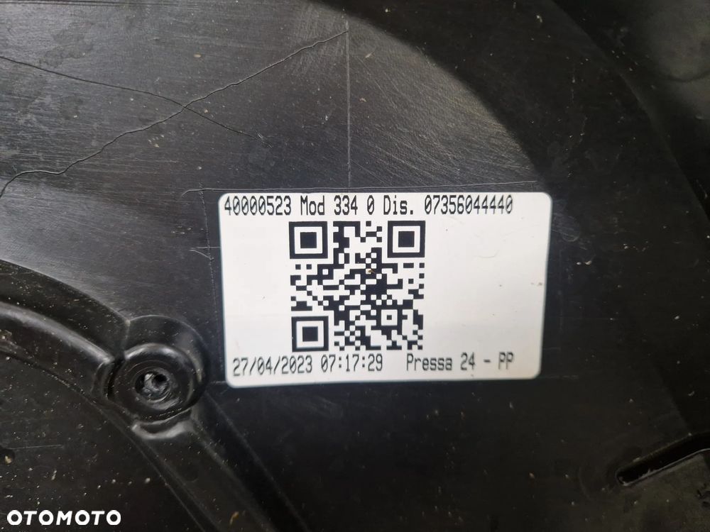 Dokładka tylnego zderzaka Fiat 500X CROSS - 12