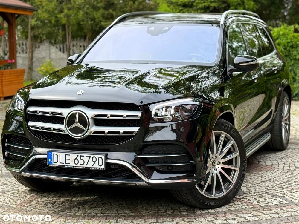 Mercedes-Benz GLS - 1