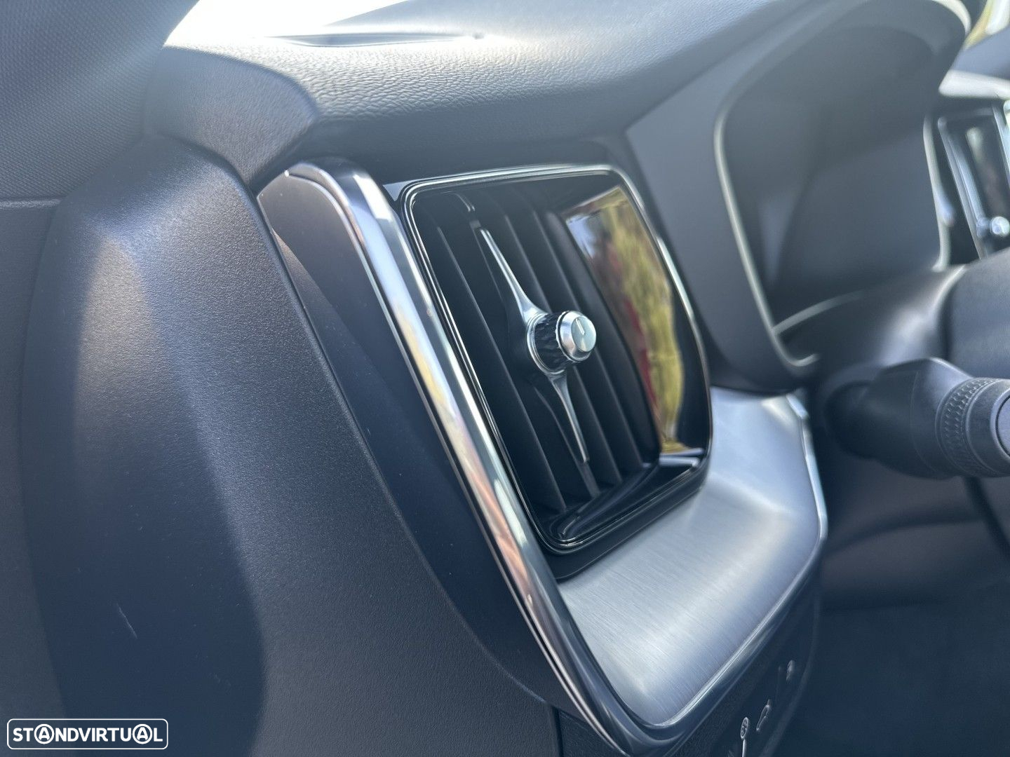 Volvo XC 60 T8 Twin Engine AWD Geartronic Momentum - 24