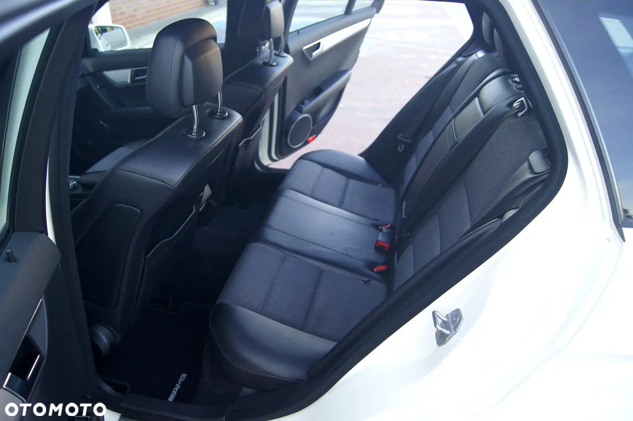 Mercedes-Benz Klasa C 180 T Kompressor Automatik Avantgarde - 12