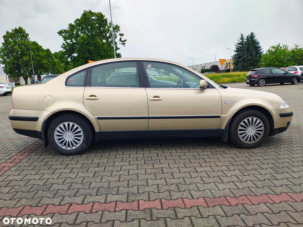 Volkswagen Passat 2.0 Comfortline - 8