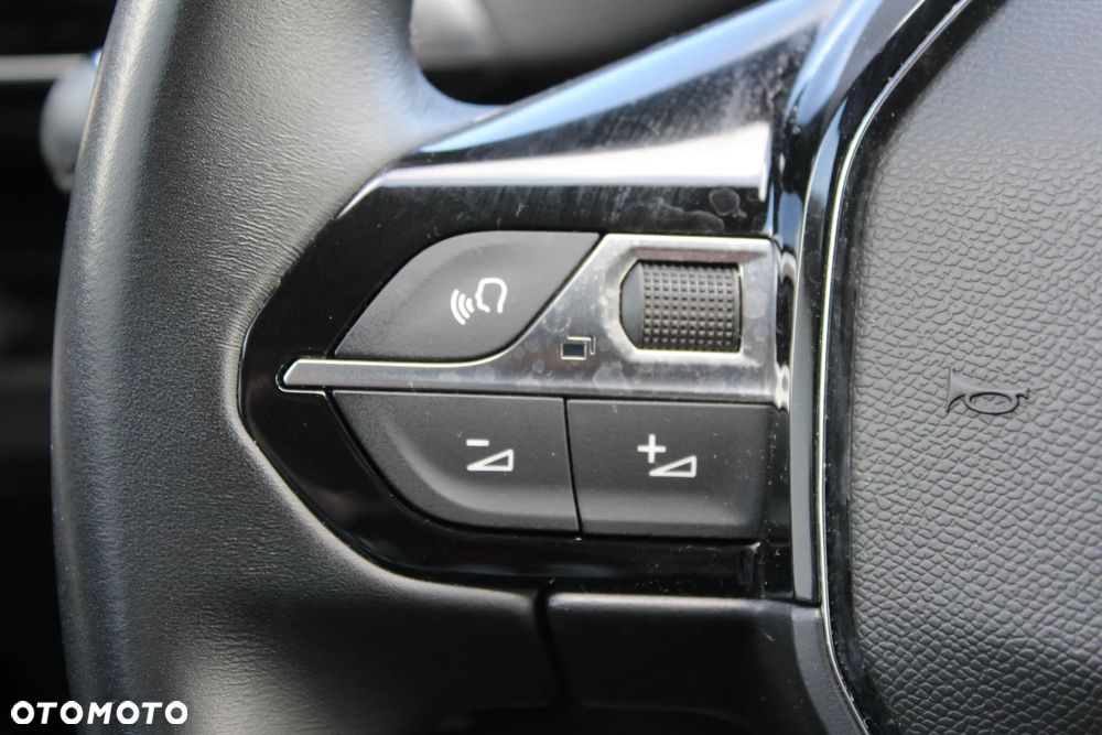 Peugeot 3008 1.2 PureTech Active Pack S&S - 25
