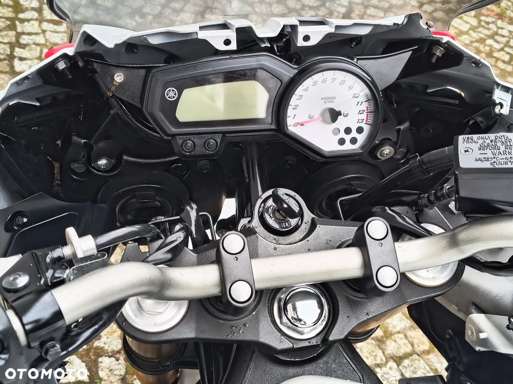 Yamaha FZ8 - 14