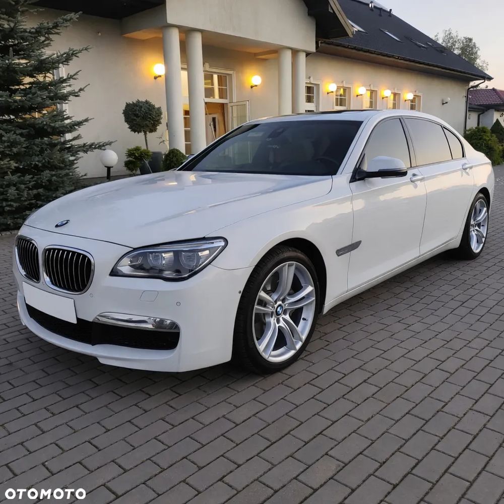 BMW Seria 7 740Li - 4