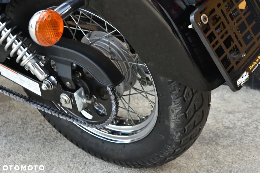Suzuki Intruder - 17