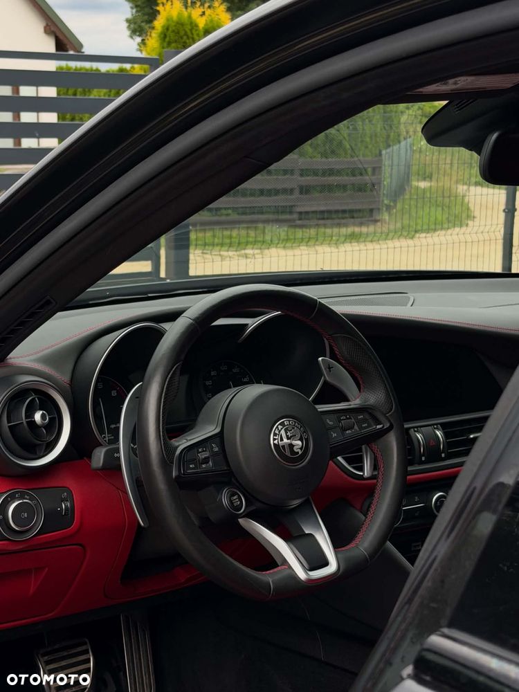 Alfa Romeo Giulia 2.0 Turbo 16V AT8 Veloce Ti - 20