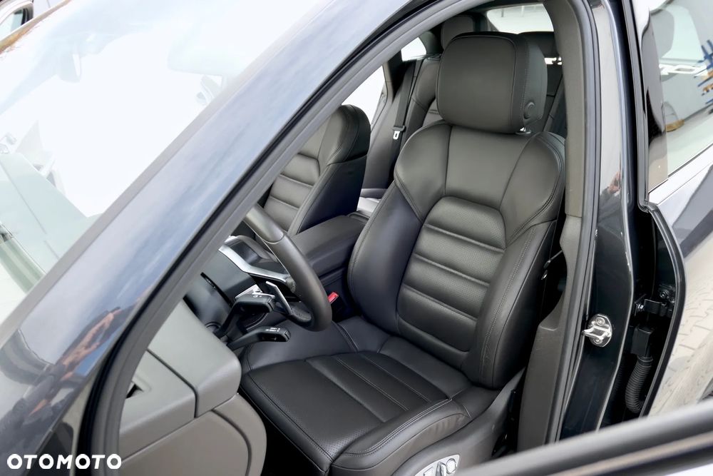 Porsche Macan Standard - 12