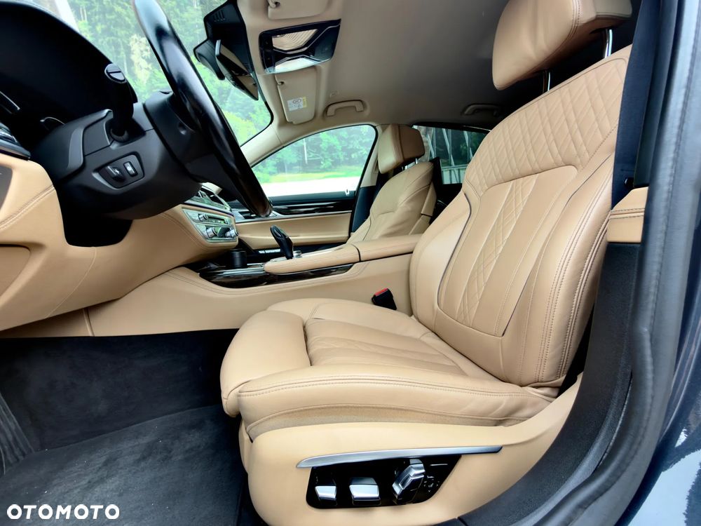 BMW Seria 7 - 21