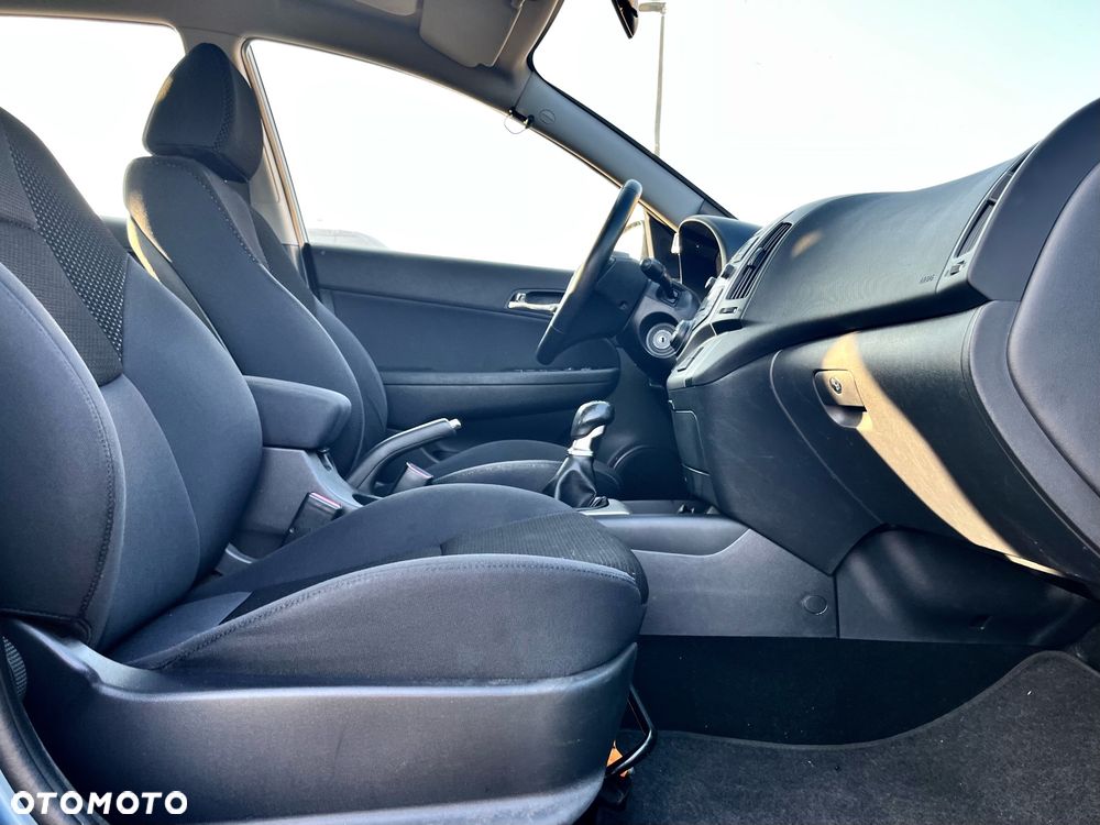 Hyundai i30 i30cw 1.4 FIFA WM Edition - 9