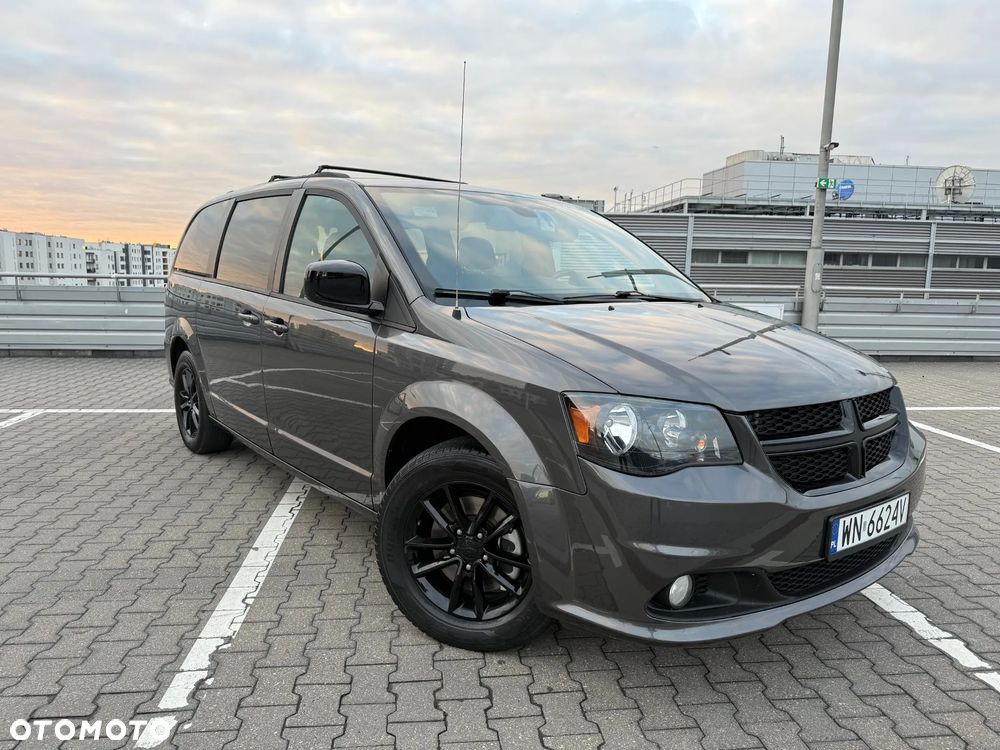 Dodge Grand Caravan - 8
