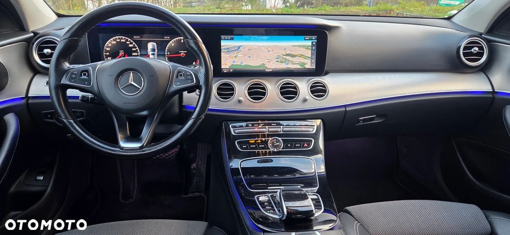 Mercedes-Benz Klasa E 220 d 9G-TRONIC Avantgarde - 3