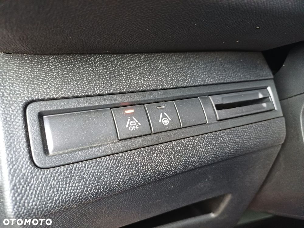 Peugeot 3008 1.5 BlueHDi GT Pack S&S EAT8 - 22