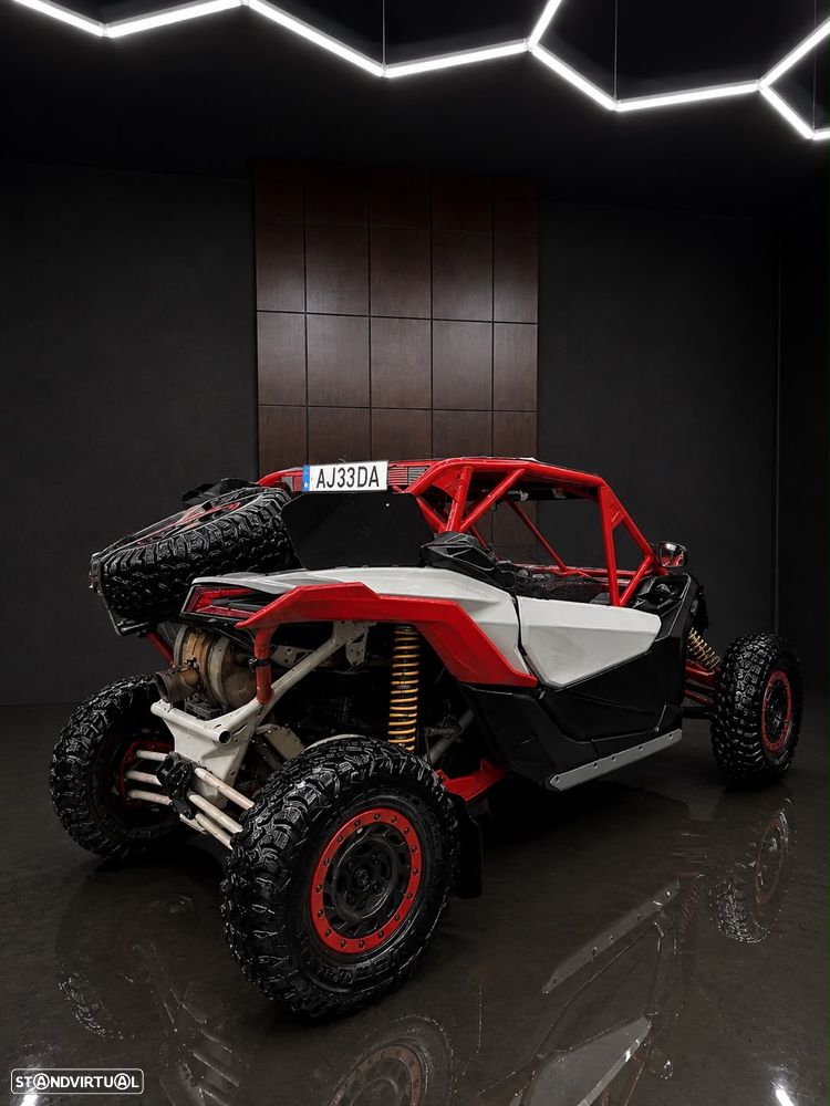 Can-Am Maverick R Maverick RC - 2