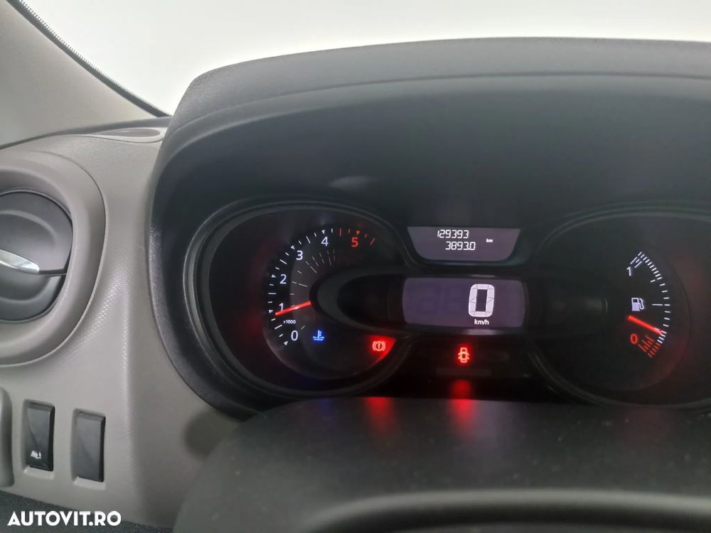 Renault Trafic - 8