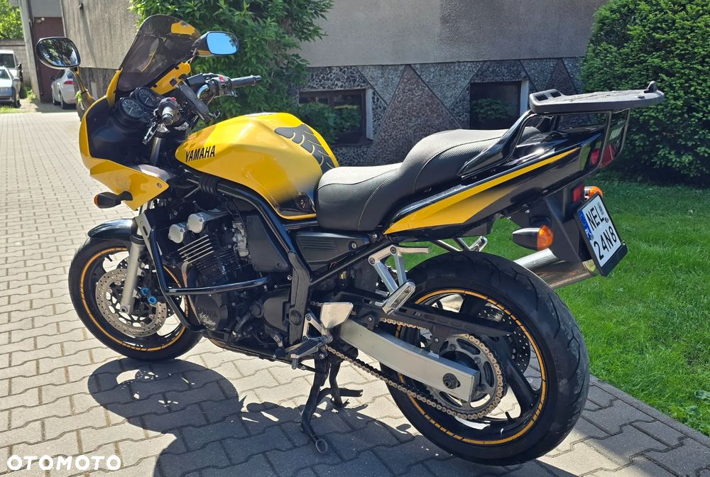 Yamaha FZS - 3